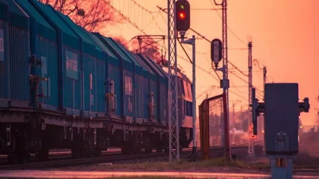 Усі платні зали очікування на вокзалах УЗ зробили безкоштовними через затримки потягів