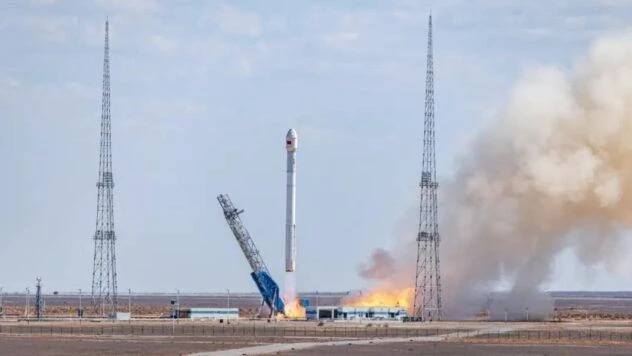 Китайська ракета Zhuque-2E вивела на орбіту групу інтернет-супутників